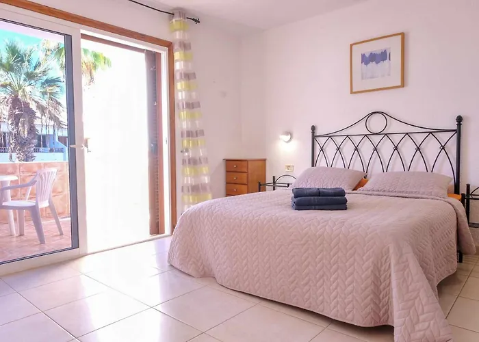 Parque Santiago 2 2 Tenerife & Sales * Playa de las Américas